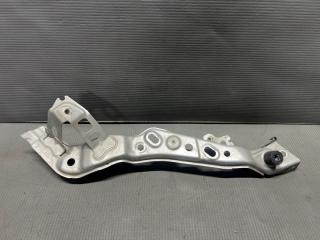 Планка телевизора правая Toyota PRIUS ZVW30 2ZR 53747-47010 1 ракурс