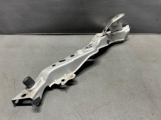 Планка телевизора правая Toyota PRIUS ZVW30 2ZR 53747-47010 3 ракурс