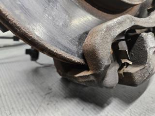 Ступица правая передняя Toyota ISIS ZNM10 1ZZ 43211-44040 5 ракурс Ступица правая передняя Toyota ISIS ZNM10 1ZZ 43211-44040 5 ракурс
