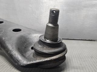 Рычаг правый передний Toyota ISIS ZNM10 1ZZ 48068-29255 2 ракурс