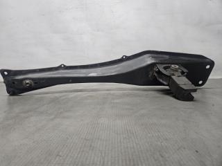Балка под двс Toyota NOAH ZRR70 3ZR 2 ракурс