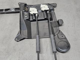 Доводчик двери левый задний Toyota VOXY ZRR70, ZRR75 3ZR 85006-28060 3 ракурс