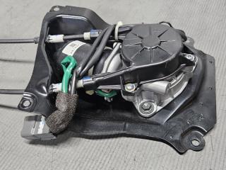 Доводчик двери правый задний Toyota VOXY AZR60, AZR65 1AZ 69631-28010 2 ракурс