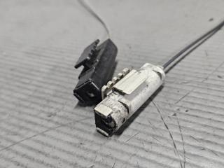 Доводчик двери правый задний Toyota VOXY AZR60, AZR65 1AZ 69631-28010 5 ракурс