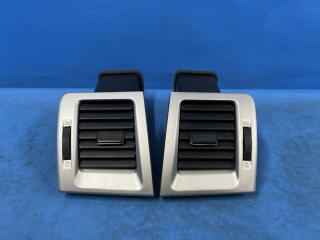 Воздуховод Toyota VOXY AZR60 1AZ 1 ракурс
