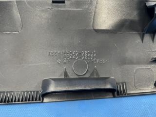 Крышка бардачка левая передняя Toyota VOXY AZR60 1AZ 55042-28030 5 ракурс