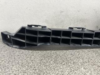 Крепление бампера правое переднее Honda STREAM RN6 R18A 71140-SMC-000 2 ракурс