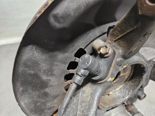 Ступица правая передняя Toyota ISIS ZNM10 1ZZ 43211-44040 4 ракурс Ступица правая передняя Toyota ISIS ZNM10 1ZZ 43211-44040 4 ракурс