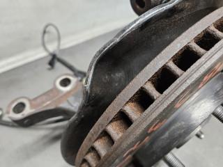 Ступица левая передняя Toyota ISIS ZNM10 1ZZ 43212-44040 2 ракурс Ступица левая передняя Toyota ISIS ZNM10 1ZZ 43212-44040 2 ракурс