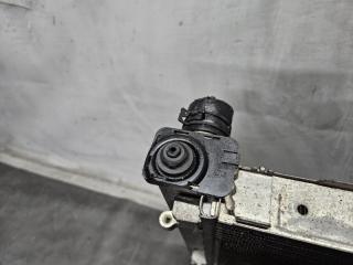 Радиатор Nissan SKYLINE V36 VQ25 21460-JK20A 5 ракурс Радиатор Nissan SKYLINE V36 VQ25 21460-JK20A 5 ракурс