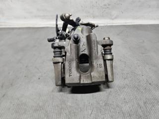 Суппорт левый задний Toyota BLADE AZE156 2AZ 47850-12240 1 ракурс