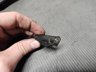 Доводчик двери правый задний Nissan SERENA C26 MR20 979401VA0B 3 ракурс