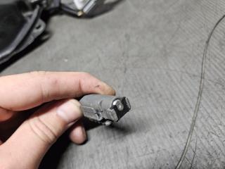 Доводчик двери левый задний Nissan SERENA C26 MR20 979411VA0B 4 ракурс