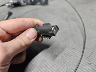 Доводчик двери левый задний Nissan SERENA C26 MR20 979411VA0B 3 ракурс