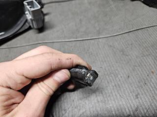 Доводчик двери левый задний Nissan SERENA C26 MR20 979411VA0B 4 ракурс
