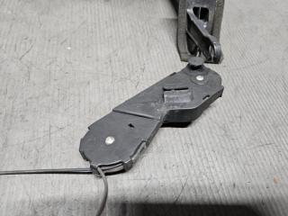 Доводчик двери правый задний Toyota ISIS ZNM10, ANM10, ANM15, ZGM10, ZGM11, ZGM15 1ZZ 85005-44010 5 ракурс