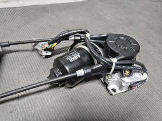 Доводчик двери левый задний Toyota ALPHARD ANH10, ANH15, MNH10, MNH15 2AZ 85006-58012 4 ракурс