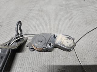 Доводчик двери правый задний Toyota NOAH ZRR70, ZRR75 3ZR 85005-28080 5 ракурс