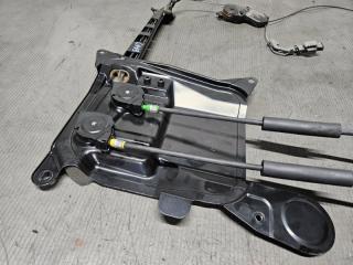 Доводчик двери правый задний Toyota VOXY ZRR70, ZRR75 3ZR 85005-28080 3 ракурс