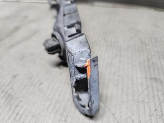 Крепление бампера левое переднее Honda ELYSION RR1 K24A 71198-SJK-003 5 ракурс