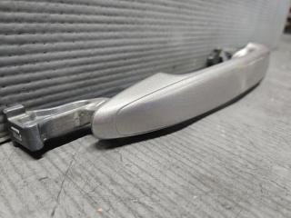 Ручка двери правая задняя Toyota VOXY AZR60 69230-58010 4 ракурс