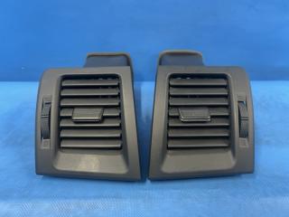 Воздуховод Toyota VOXY AZR60 1AZ 55650-28180 2 ракурс