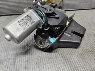 Замок багажника Toyota CROWN MAJESTA UZS186 3UZ 64650-30010 5 ракурс
