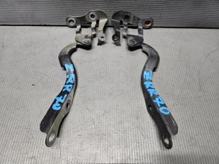 Петля капота Toyota VOXY ZRR70 3ZR 53410-28070 1 ракурс