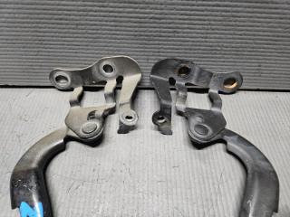 Петля капота Toyota VOXY ZRR70 3ZR 53410-28070 2 ракурс