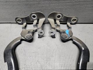 Петля капота Toyota VOXY ZRR70 3ZR 53410-28070 2 ракурс
