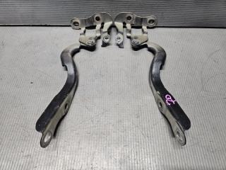 Петля капота Toyota VOXY ZRR70 3ZR 53410-28070 1 ракурс