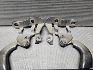 Петля капота Toyota VOXY ZRR70 3ZR 53410-28070 2 ракурс