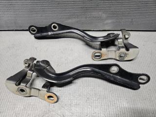 Петля капота Toyota VOXY ZRR70 3ZR 53410-28070 5 ракурс