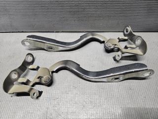 Петля капота Toyota VOXY ZRR70 3ZR 53410-28070 3 ракурс