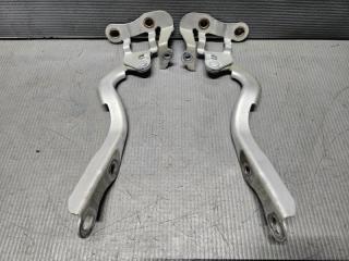 Петля капота Toyota VOXY ZRR70 3ZR 53410-28070 1 ракурс