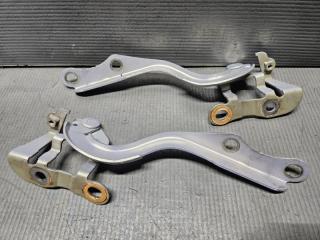 Петля капота Toyota VOXY ZRR70 3ZR 53410-28070 5 ракурс
