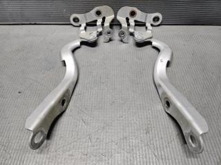 Петля капота Toyota VOXY ZRR70 3ZR 53410-28070 1 ракурс