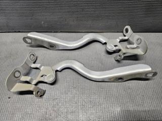 Петля капота Toyota VOXY ZRR70 3ZR 53410-28070 3 ракурс