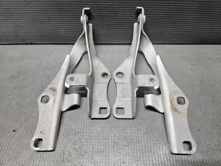 Петля капота Nissan STAGEA M35 VQ25 65400AL500 1 ракурс Петля капота Nissan STAGEA M35 VQ25 65400AL500 1 ракурс
