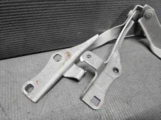 Петля капота Nissan STAGEA M35 VQ25 65400AL500 4 ракурс Петля капота Nissan STAGEA M35 VQ25 65400AL500 4 ракурс