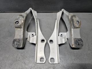 Петля капота Nissan STAGEA M35 VQ25 65400AL500 5 ракурс Петля капота Nissan STAGEA M35 VQ25 65400AL500 5 ракурс