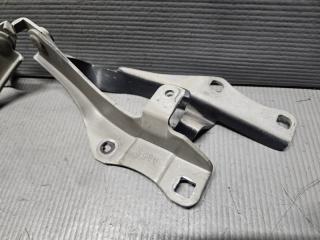 Петля капота Nissan STAGEA M35 VQ25 65400AL500 3 ракурс Петля капота Nissan STAGEA M35 VQ25 65400AL500 3 ракурс