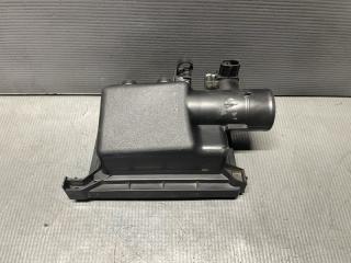 Корпус воздушного фильтра Toyota COROLLA  FIELDER NKE165 1NZFXE 17700-21200 2 ракурс