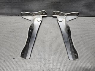 Фото запчасти петля капота Subaru IMPREZA контрактная запчасть Запчасть петля капота Subaru IMPREZA