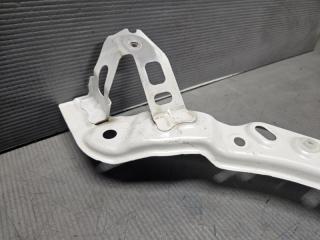 Планка телевизора правая Toyota PRIUS ZVW30 2ZR 53747-47010 2 ракурс