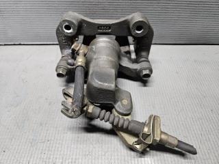 Суппорт правый задний Mazda ATENZA GGEP, GG3P, GGES, GG3S, GYEW, GY3W LF, L3 GPZB2698ZA 4 ракурс Суппорт правый задний Mazda ATENZA GGEP, GG3P, GGES, GG3S, GYEW, GY3W LF, L3 GPZB2698ZA 4 ракурс