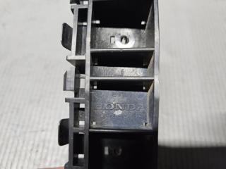 Крепление бампера левое переднее Honda STREAM RN6 71198-SMA-003 2 ракурс Крепление бампера левое переднее Honda STREAM RN6 71198-SMA-003 2 ракурс