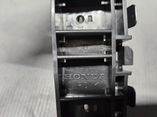 Крепление бампера правое переднее Honda STREAM RN6 71193-SMA-003 2 ракурс