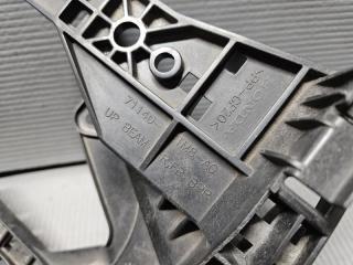 Крепление бампера правое переднее Honda INSIGHT ZE2 LDA 71140-TM8-A0 2 ракурс