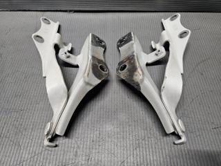 Петля капота Nissan SKYLINE V35 VQ25 65400AL500 3 ракурс